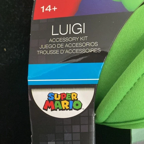 Nintendo Luigi accesories - Picture 3 of 7